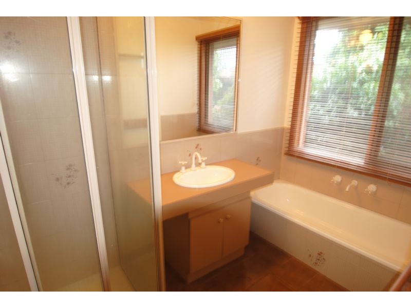 21 Remington Drive, Glen Waverley VIC 3150