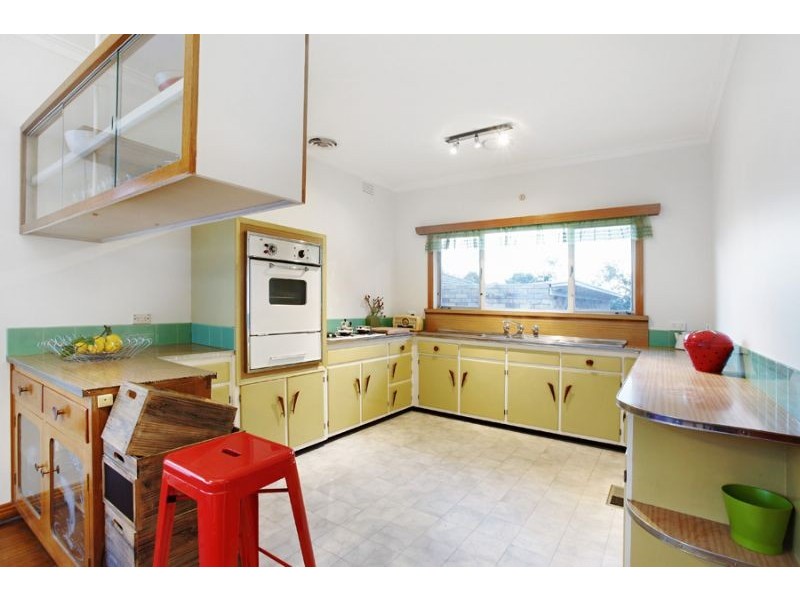 23 Fairhills Parade, Glen Waverley VIC 3150