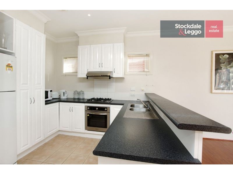 1/2 McKelvie Court, Glen Waverley VIC 3150