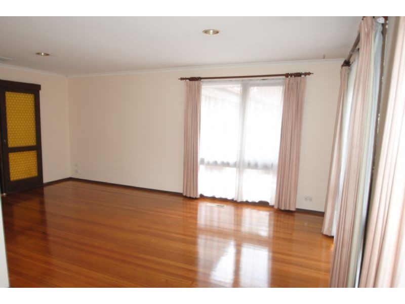 42 Templeton Street, Wantirna VIC 3152