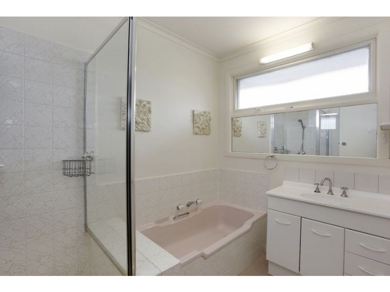 4 Norray Avenue, Mount Waverley VIC 3149