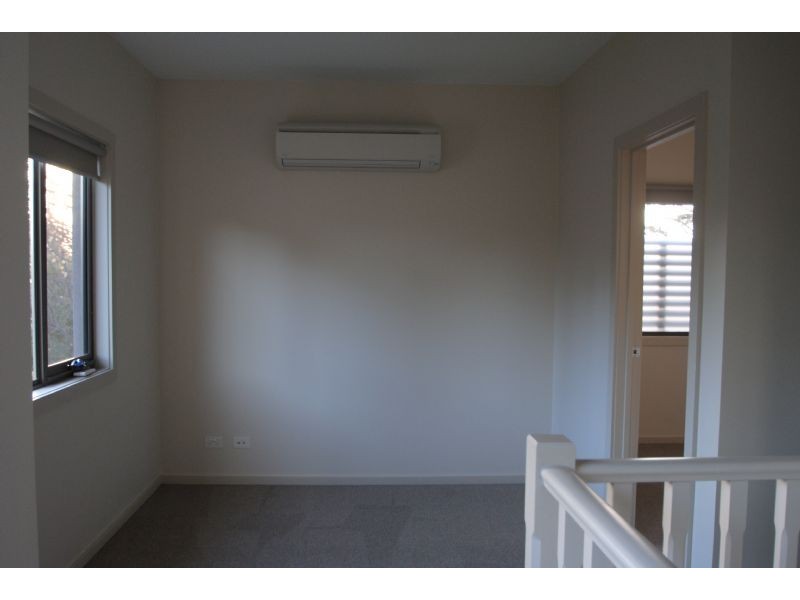 1/14 Pinewood Drive, Mount Waverley VIC 3149