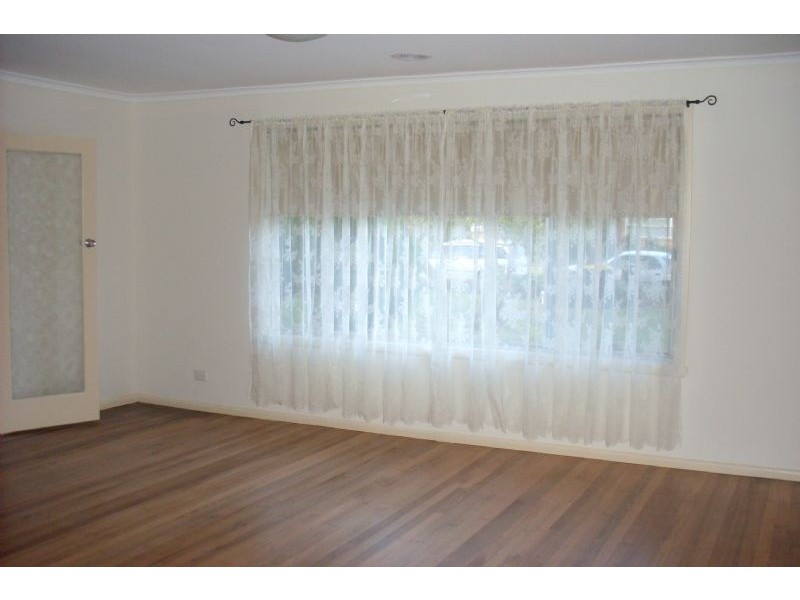 4 Sartre Court, Glen Waverley VIC 3150