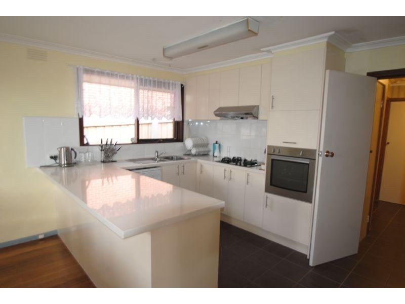 51 Garrisson Drive, Glen Waverley VIC 3150