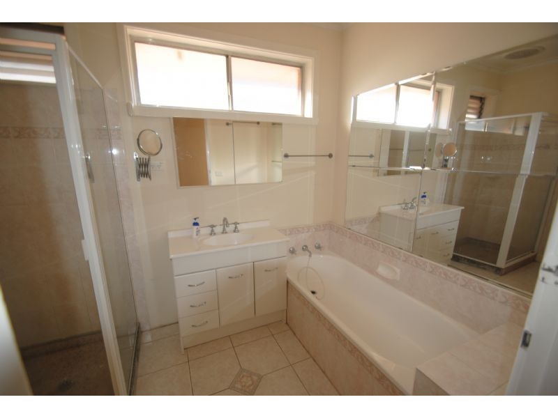 17 Eileen Street, Mount Waverley VIC 3149