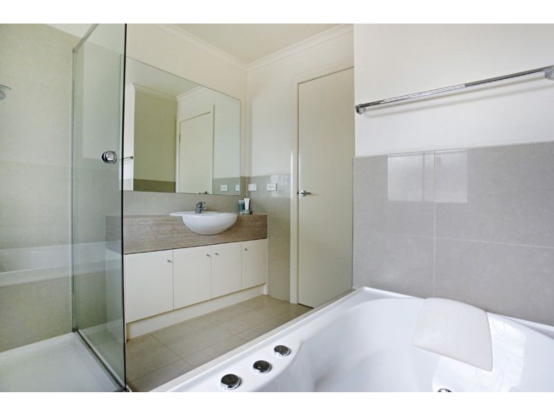 34 Howell Drive, Mount Waverley VIC 3149