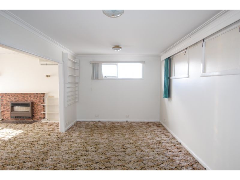 62 Price Avenue, Mount Waverley VIC 3149