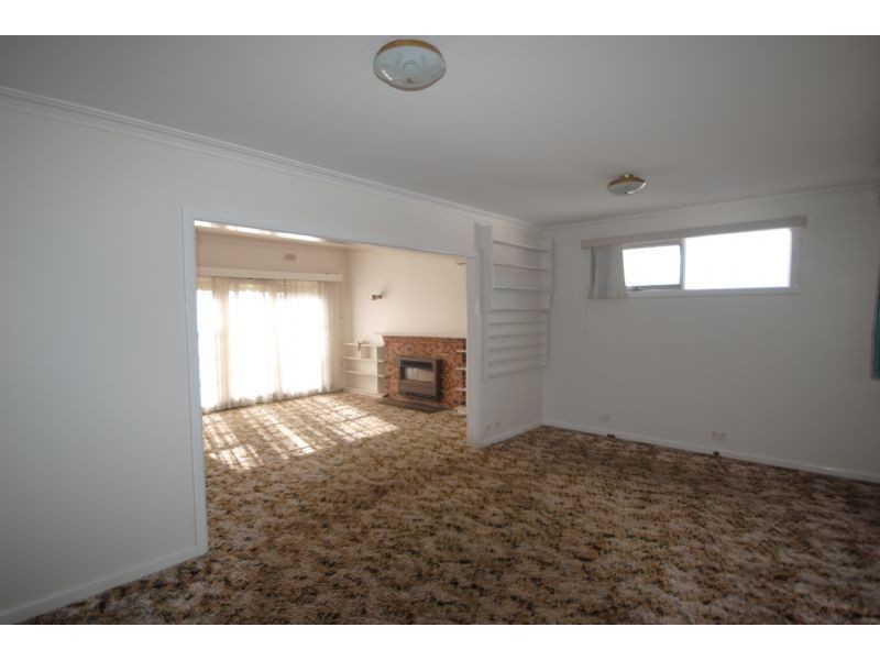 62 Price Avenue, Mount Waverley VIC 3149