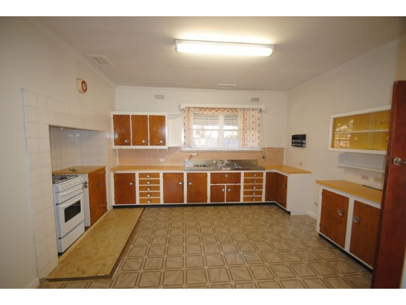 62 Price Avenue, Mount Waverley VIC 3149