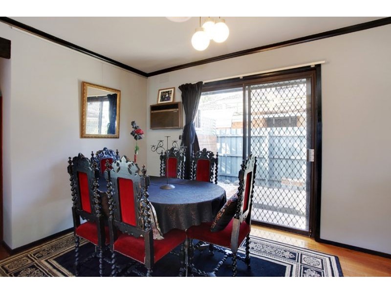 6 Hainthorpe Grove, Mulgrave VIC 3170