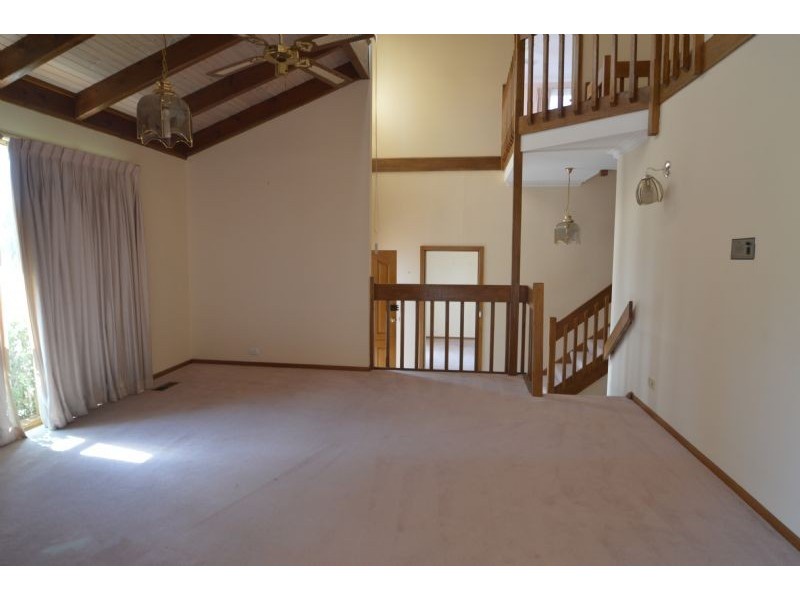 2 Fayette Court, Wheelers Hill VIC 3150