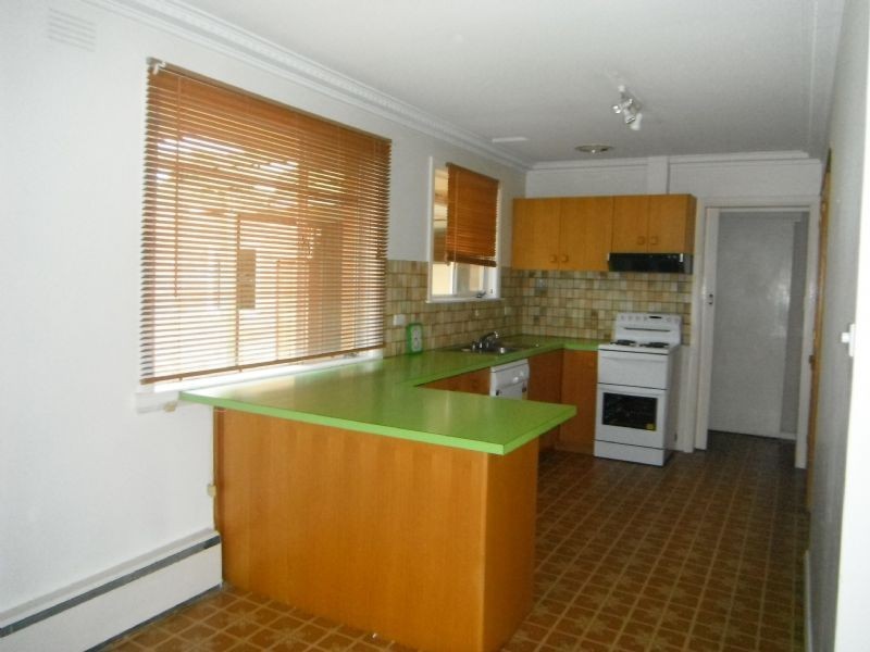 4 Cherry Street, Glen Waverley VIC 3150