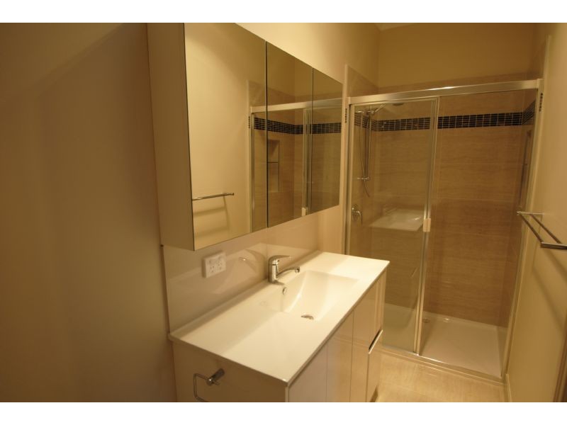 1/22 Roberts Street, Glen Waverley VIC 3150