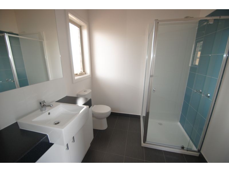 2/7 Kingsley Grove, Mount Waverley VIC 3149