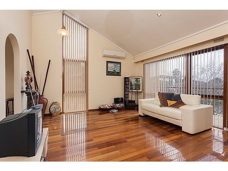 1 Garnett Road, Wheelers Hill VIC 3150