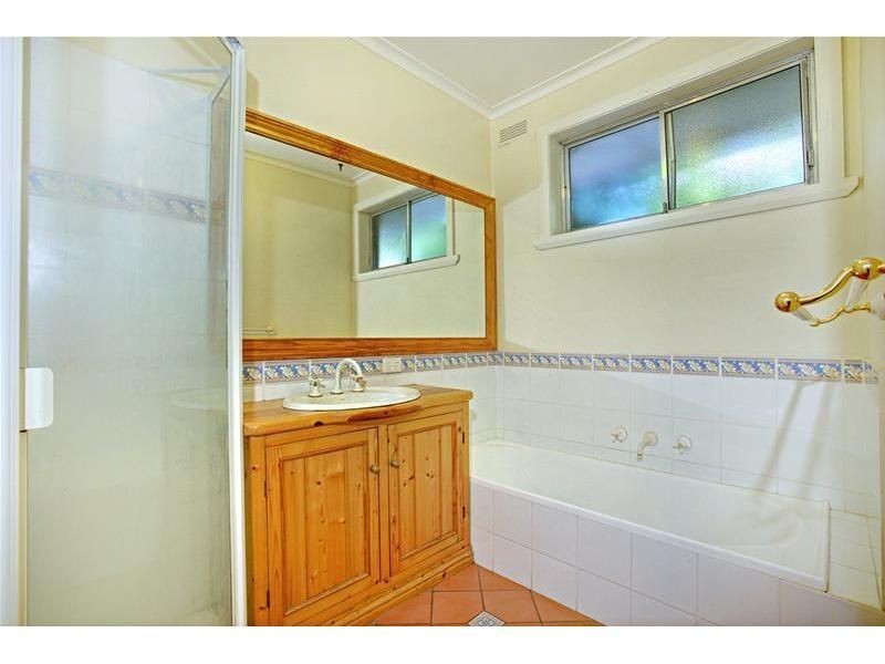 25 Florence  Avenue, Donvale VIC 3111