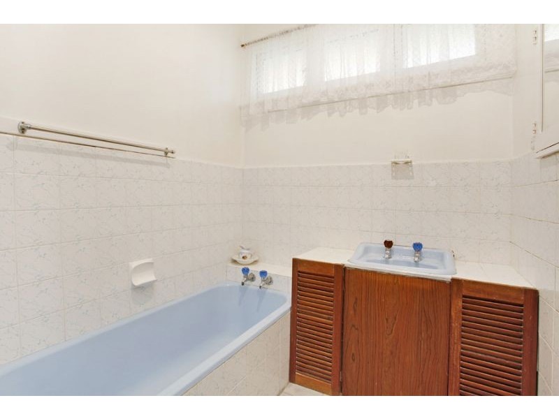 6 Outlook Road, Mount Waverley VIC 3149