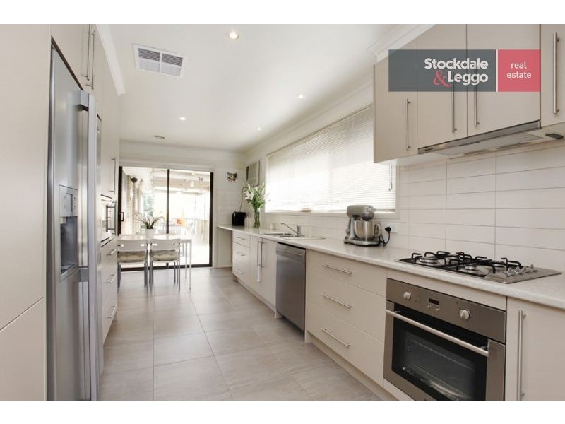 18 Netherby Avenue, Wheelers Hill VIC 3150