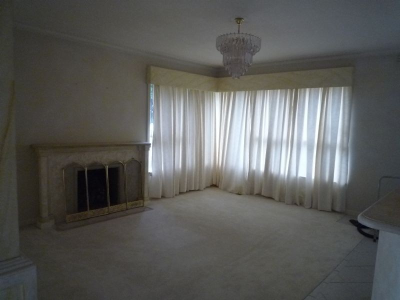 32 Folkestone Road, Glen Waverley VIC 3150