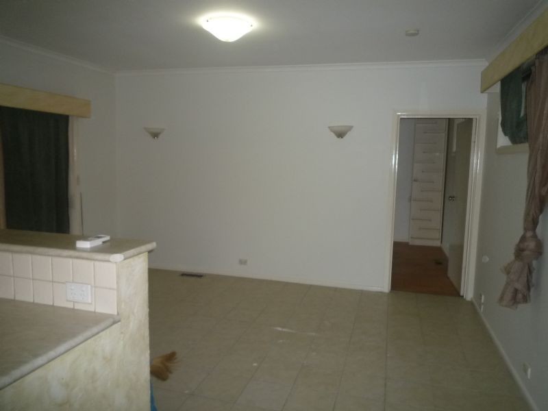 32 Folkestone Road, Glen Waverley VIC 3150