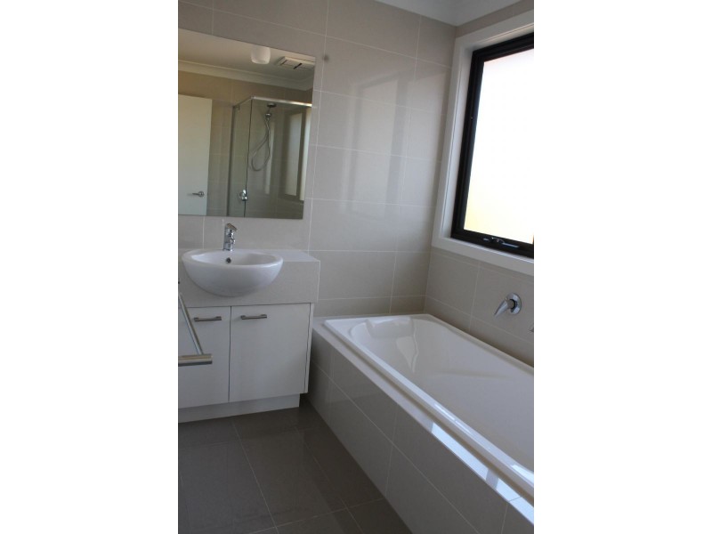 1/3 Dunscombe Avenue, Glen Waverley VIC 3150