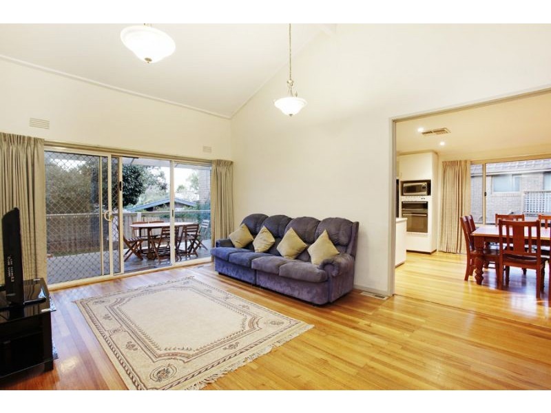 17 Shepherd Road, Glen Waverley VIC 3150