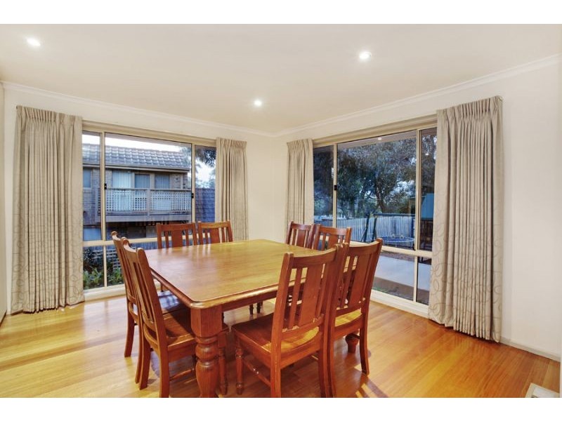 17 Shepherd Road, Glen Waverley VIC 3150