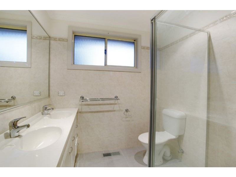 17 Shepherd Road, Glen Waverley VIC 3150