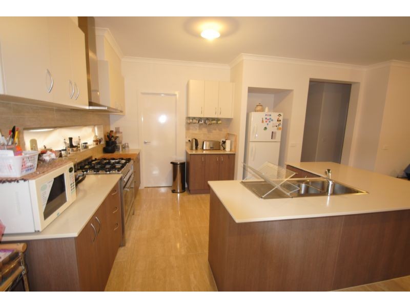 112 Bloom Avenue, Wantirna South VIC 3152