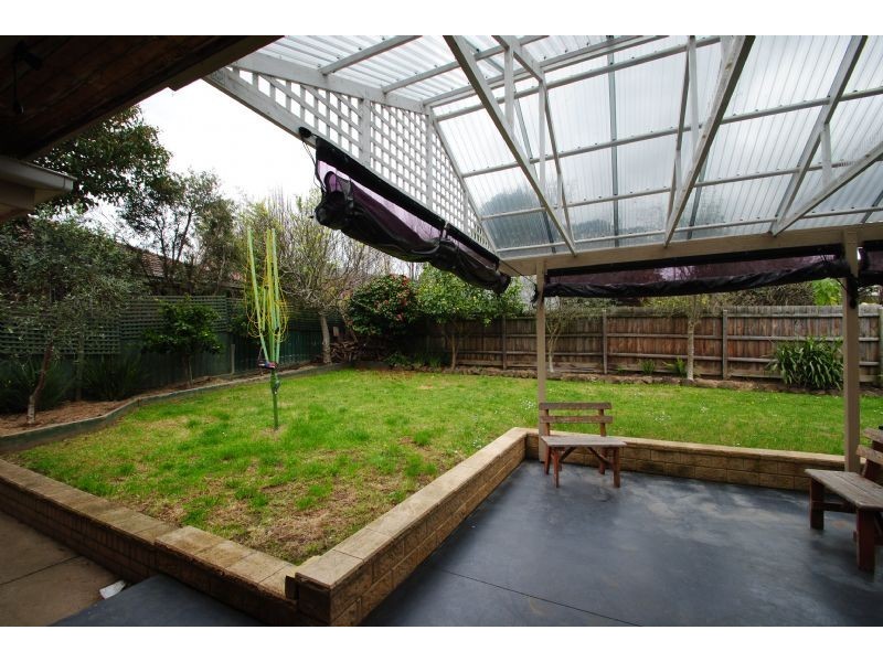 27 St Clair Crescent, Mount Waverley VIC 3149