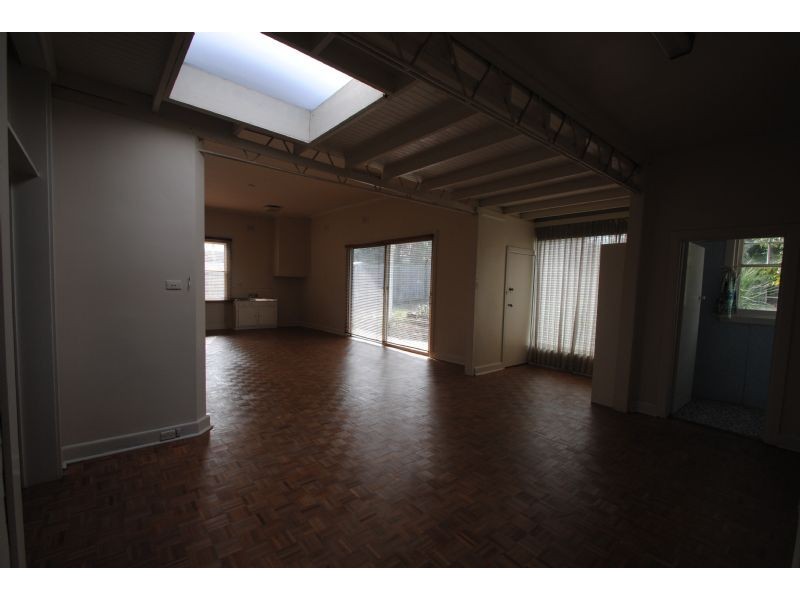 104 Atkinson Street, Oakleigh VIC 3166