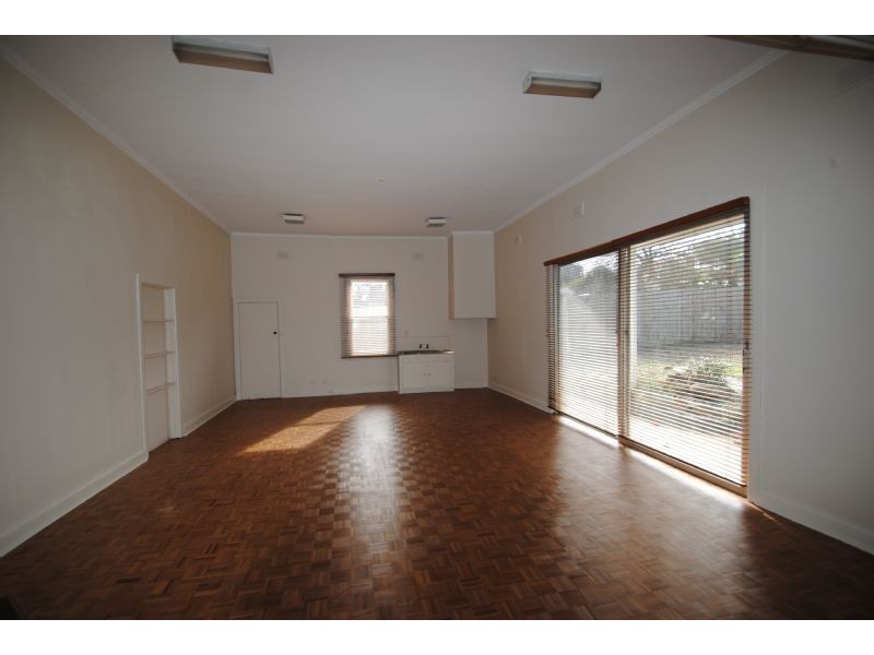 104 Atkinson Street, Oakleigh VIC 3166