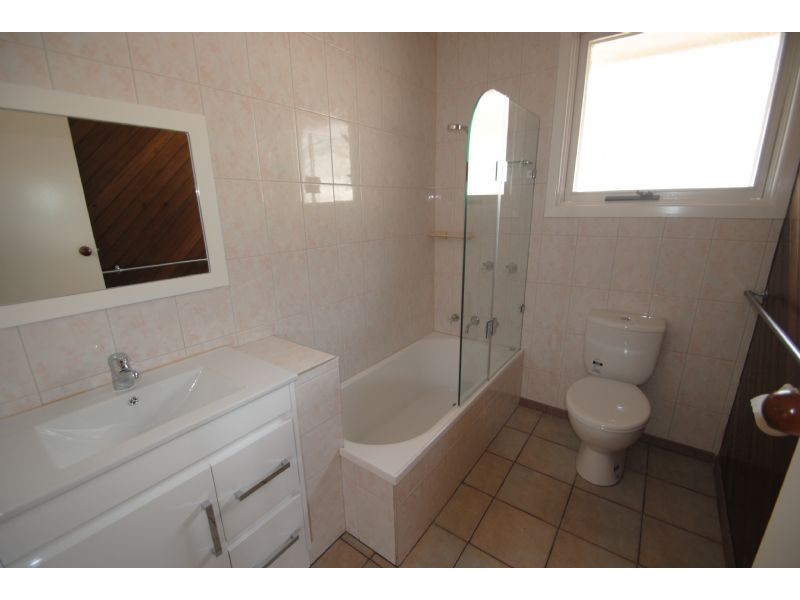 1/11 Myers Avenue, Glen Waverley VIC 3150