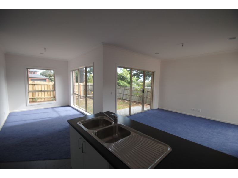 2/7 Kingsley Grove, Mount Waverley VIC 3149