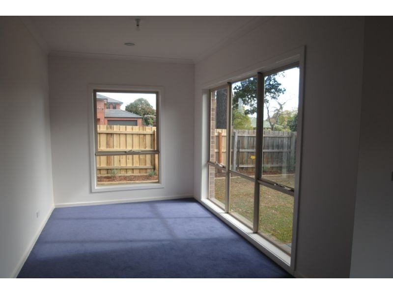 2/7 Kingsley Grove, Mount Waverley VIC 3149