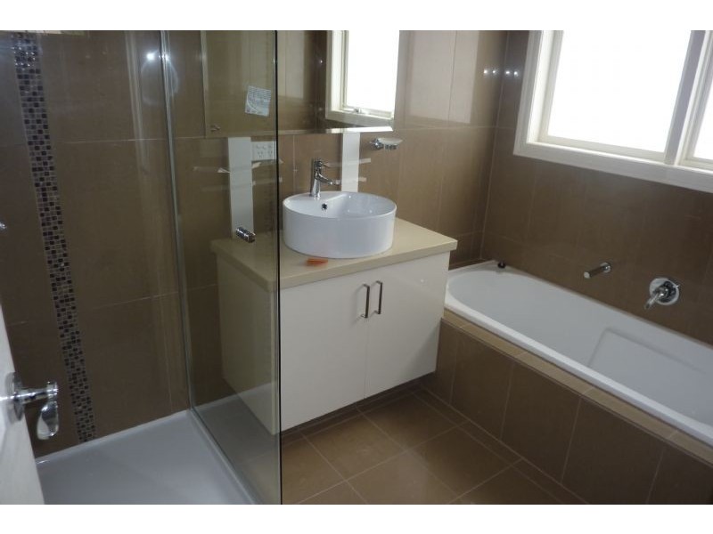 2/18 Maple Street, Mount Waverley VIC 3149