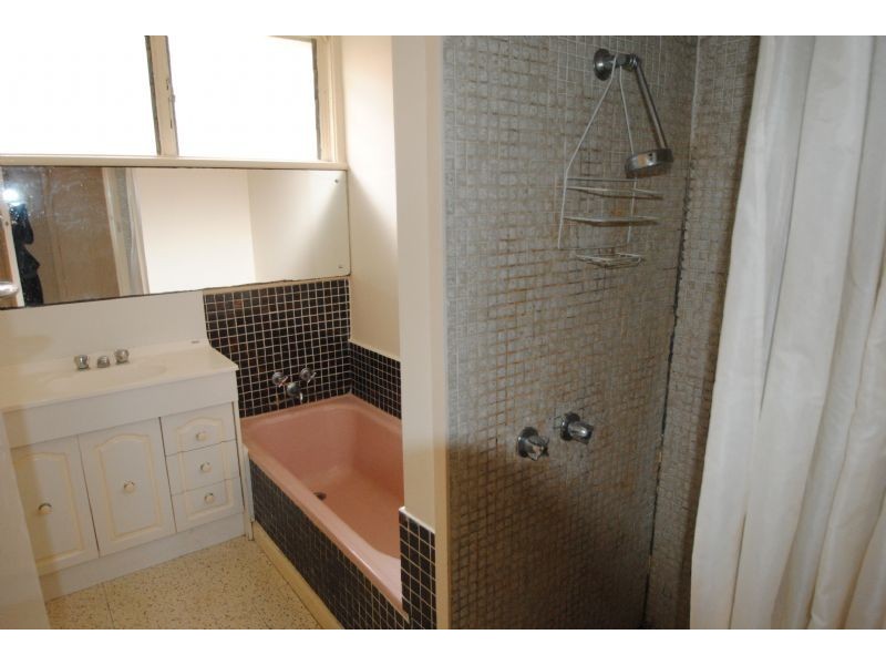 18 Landridge  Street, Glen Waverley VIC 3150