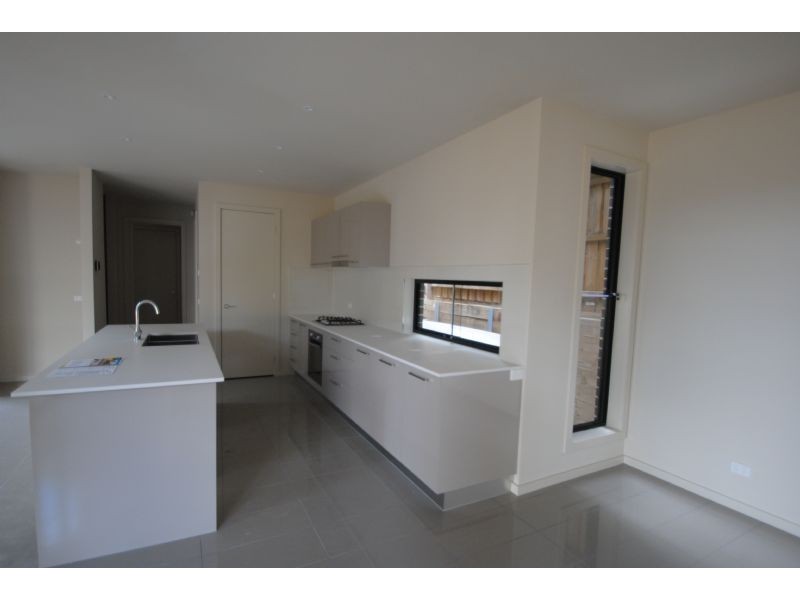 37A Charlotte Street, Glen Waverley VIC 3150