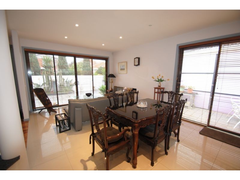 35 Kwinana Street, Glen Waverley VIC 3150