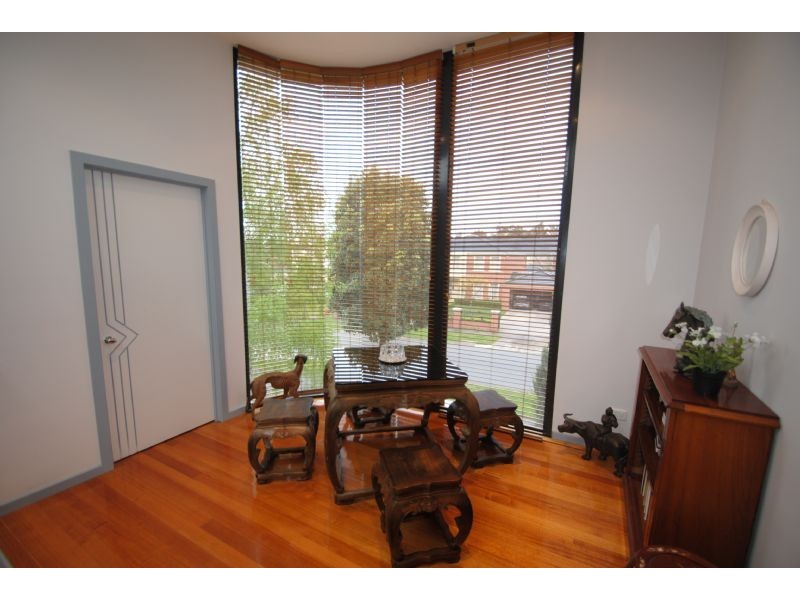 35 Kwinana Street, Glen Waverley VIC 3150