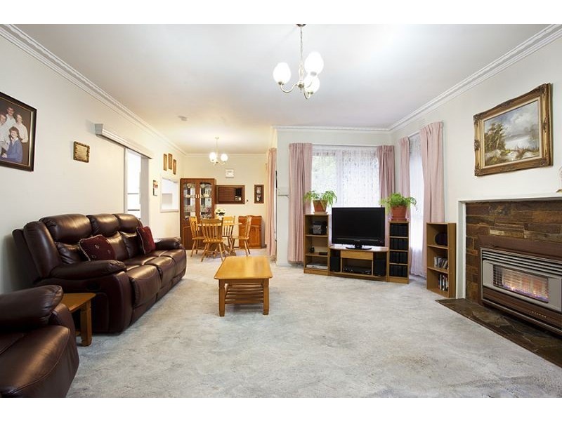 11 Bradstreet Road, Mount Waverley VIC 3149