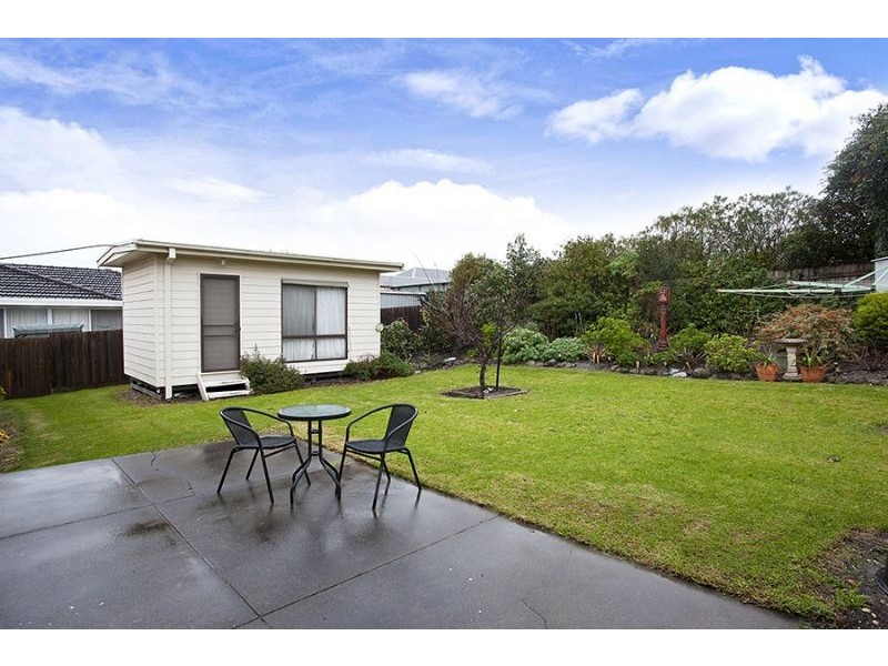11 Bradstreet Road, Mount Waverley VIC 3149