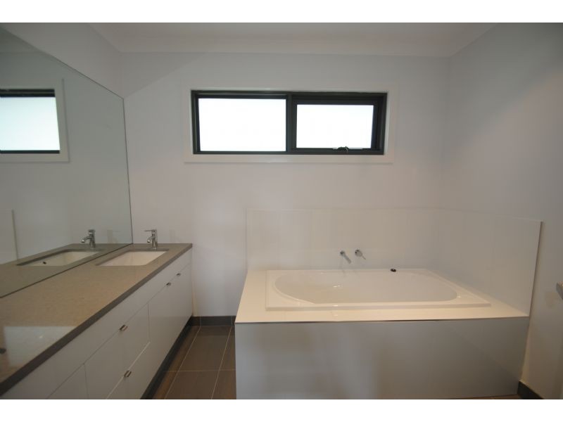 2/19 Dion Road, Glen Waverley VIC 3150