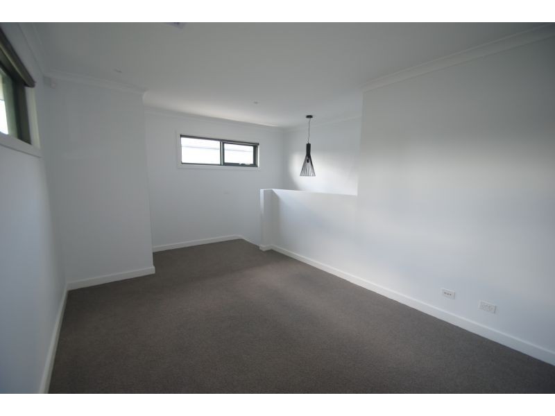 2/19 Dion Road, Glen Waverley VIC 3150