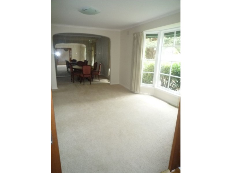 18 Wellesley Road, Glen Waverley VIC 3150