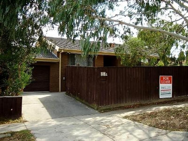 1/32 Tourmaline Crescent, Wheelers Hill VIC 3150