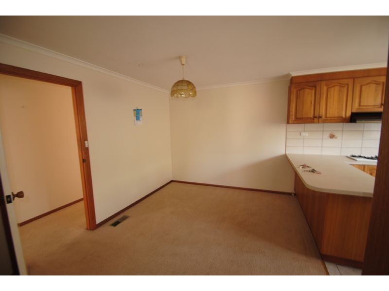 1/32 Tourmaline Crescent, Wheelers Hill VIC 3150