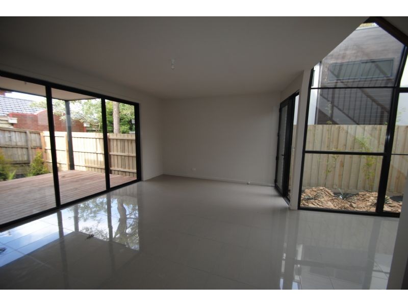 37A Charlotte Street, Glen Waverley VIC 3150