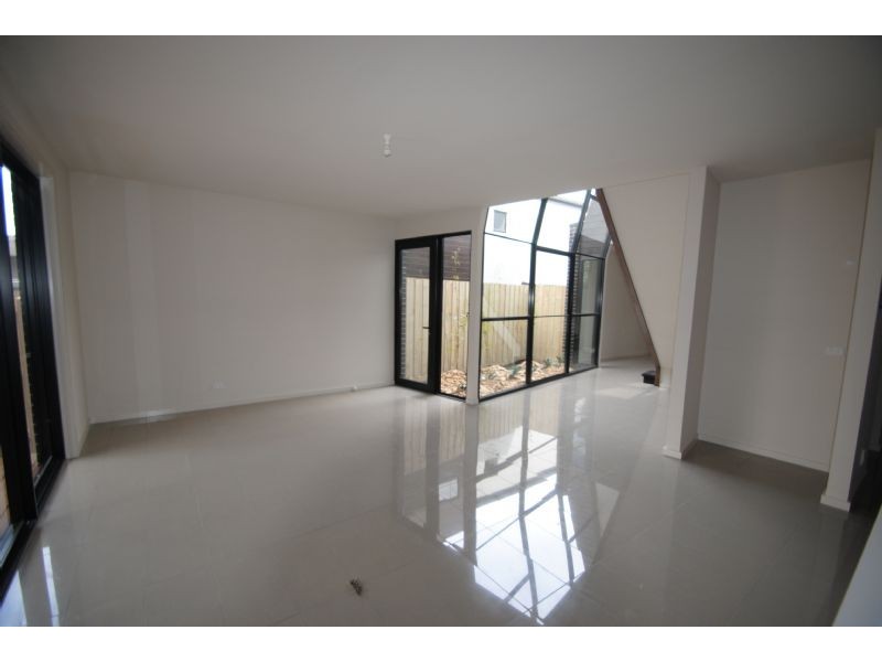 37A Charlotte Street, Glen Waverley VIC 3150