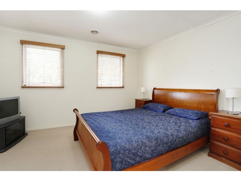 2 Marshall Way, Glen Waverley VIC 3150